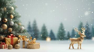een gouden rendier staat door een Kerstmis boom versierd met goud en zilver ornamenten, omringd door cadeaus en een backdrop van met sneeuw bedekt bomen en vallend sneeuwvlokken, creëren een feestelijk vakantie tafereel foto