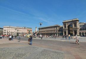 het Piazza Duomo-plein in Milaan, Italië foto