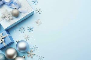 ai gegenereerd Kerstmis vooravond concept. top visie foto van blauw en zilver kerstballen sneeuwvlok ornamenten elegant Cadeau dozen en confetti. ai gegenereerd