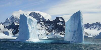 drooggalski fjord, drijvend ijsbergen, zuiden Georgië, zuiden Georgië en de belegd broodje eilanden, antarctica foto