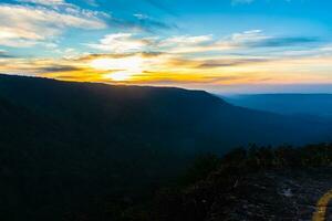 pha deaw dai kliffen van de khao yai nationaal park in Thailand foto