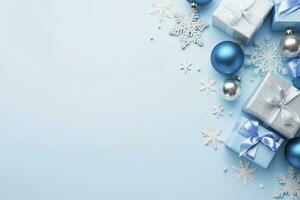 ai gegenereerd Kerstmis vooravond concept. top visie foto van blauw en zilver kerstballen sneeuwvlok ornamenten elegant Cadeau dozen en confetti. ai gegenereerd