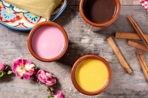 traditionele Mexicaanse atole-drank foto