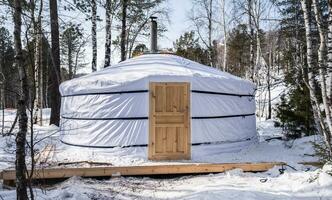 een Russisch yurt in Siberië Oppervlakte, Rusland. yurts hebben geweest de primair stijl van huis in centraal Azië. foto