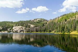 graniet meer Colorado wildernis tafereel foto