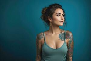 ai gegenereerd portret van een vrouw met een lichaam vol van artistiek tatoeages foto