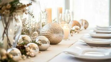 ai gegenereerd vakantie tafel decor, Kerstmis vakantie viering, tafellandschap en avondeten tafel instelling, Engels land decoratie en huis styling foto