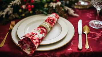 ai gegenereerd Kerstmis tafel decor, vakantie tafellandschap en avondeten tafel instelling, formeel evenement decoratie voor nieuw jaar, familie viering, Engels land en huis styling foto