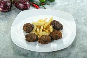 veganistisch keuken - kikkererwten ronde falafel foto