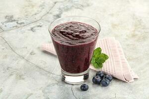 vers zoet natuurlijk bosbes smoothie foto