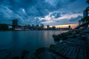 Manhattan Bij zonsondergang foto