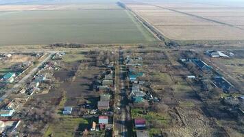 dorp elitnyy krasnoarmeyskiy wijk, krasnodar krai, Rusland. vliegend Bij een hoogte van 100 meter. de ruïneren en vergeetachtigheid foto