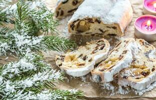 stollen met besneeuwd Spar Afdeling foto