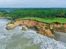 de schoonheid van de ochtend- panorama met zonsopkomst in Indonesië dorp foto