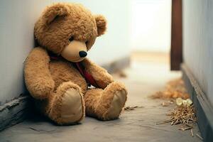ai gegenereerd bedroefd tafereel teddy beer zit tegen huis muur, kinderen eenzaamheid foto