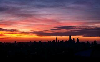 Beiroet stad Aan zonsondergang foto