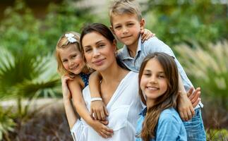 groot gelukkig familie portret foto