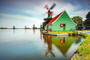 windmolens, Nederlands platteland foto