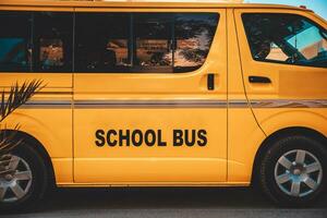 gele schoolbus foto