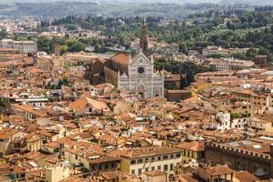top visie van campanile Giotto Aan de historisch centrum van Florence, Italië foto
