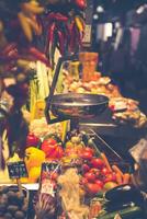 Barcelona, la boqueria een gedekt markt voor vis, vlees, groenten, fruit en voedingsmiddelen van allemaal soorten foto