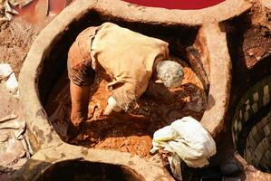 fez, Marokko. de looierij souk van wevers is de meest bezocht een deel van de 2000 jaren oud stad. foto