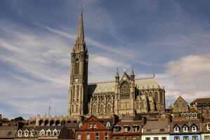 st. colman's neogotisch kathedraal in Cobh, zuiden Ierland foto