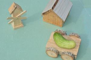 items op houten karmodel foto