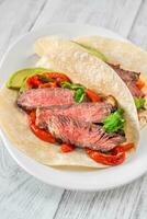 sissend steak fajitas foto