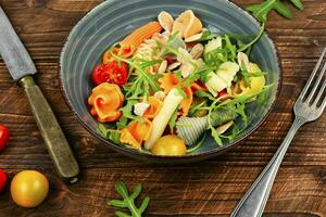 groente salade met pasta. foto