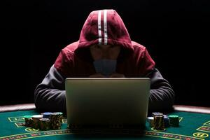 online poker spelers zittend Bij de tafel foto