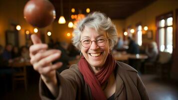 ai gegenereerd een vrouw Holding een bal in haar hand, klaar naar Gooi het. generatief ai foto