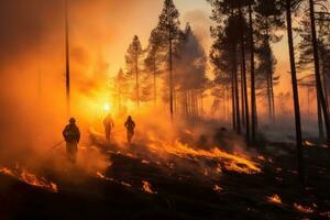 ai gegenereerd vier brandweerlieden wandelen door een Woud met vlammen foto