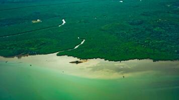 antenne visie van de rivier- in de riau eilanden foto