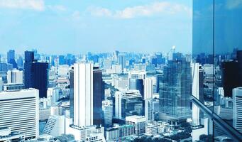 visie van wolkenkrabbers in de bedrijf wijk van de hoofdstad stad. Bangkok, Thailand. met kopiëren ruimte en tekst ontwerp voor bedrijf. foto