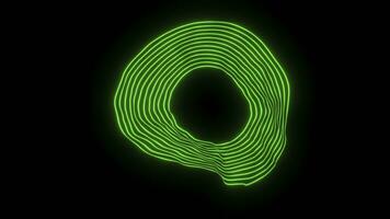 zwart achtergrond met groen cirkel patroon. ontwerp. neon lijnen creëren een cirkel dat vervagen in verschillend routebeschrijving in de animatie. foto