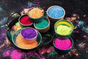 gulal kleuren voor Indisch holi festival foto