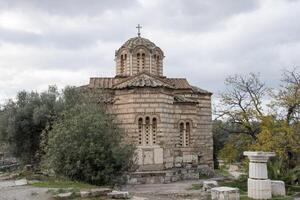kerk van de heilig apostelen binnen de oude agora in Athene, Griekenland foto