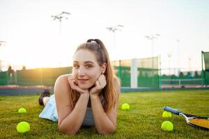 tennis rechtbank, atletisch lichaam. fitheid, gewicht verlies foto