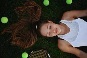 tennis rechtbank, atletisch lichaam. fitheid, gewicht verlies foto