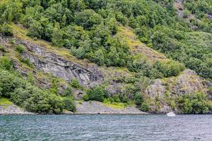 boottocht en vakantie in het mooie flam in aurlandsfjord noorwegen. foto