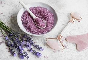 set natuurlijke biologische spa-cosmetica met lavendel foto