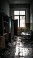 pripyat, oekraïne, 2021 - huis in Tsjernobyl foto