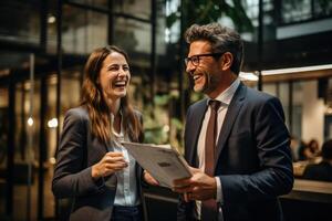 ai gegenereerd een bedrijf Mens en vrouw kijken Bij papier en praten, foto