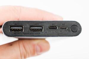 oud macht bank einde met verschillend USB stopcontacten foto