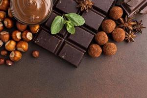 chocoladereep arrangement met truffels foto