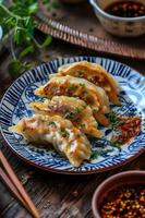 ai gegenereerd volk fusie genot gyoza knoedels Aan elegant bord foto