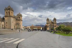 kathedraal van cusco of kathedraal basiliek van de maagd van de aanname, plein de armen, cusco, Peru foto