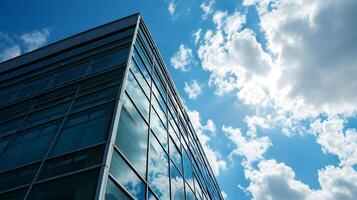 ai gegenereerd laag hoek foto van met glas bedrijf centrum met lucht visie in de midden- van dag. bedrijf foto concept