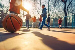 ai generatief groep van multiraciaal gelukkig tieners spelen basketbal buitenshuis Kaukasisch en zwart mensen concept over zomer vakantie sport spellen en vriendschap foto